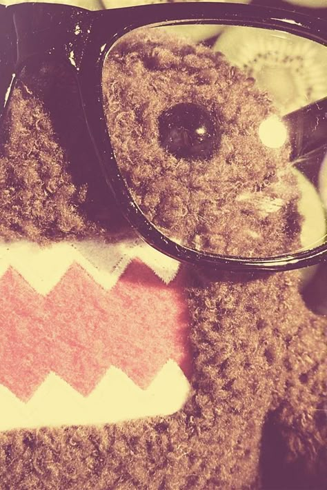 Domo!! So cute! :* Scene Icons, Gaming Tv, Glare Light, 2013 Swag Era, Scene Core, Emo Wallpaper, Rawr Xd, Iphone Homescreen Wallpaper, Scene Kids