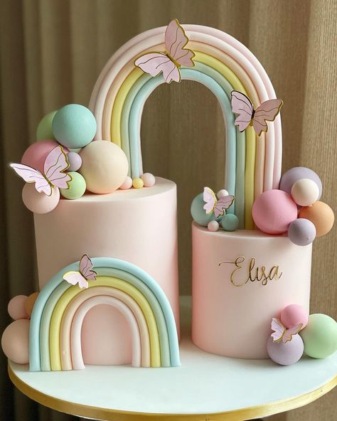 • RAINBOW 💜 | Elisa 🌸 ________________________________________ • Making your sweet dreams come true ♥ #pasta #cakedesigner #fondant #cake… | Instagram Rainbow Cake Ideas, Fondant Rainbow, Pastel Rainbow Cake, Floral Cake Design, Cake Instagram, Rainbow Layer Cakes, Rainbow Unicorn Cake, Rainbow First Birthday, Baby First Birthday Cake