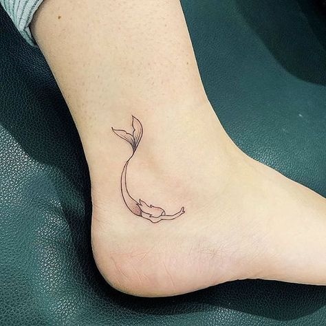 Diving In 💧 Artist: Cholo @fine.line.tattoos #teamfineline #finelinetattoo #melbournetattoo #melbournetattooist #tattooed #microtattoo… Mermaid Tail Tattoo, Small Mermaid Tattoo, Tattoos Fine Line, Mermaid Tattoo Designs, Dove Tattoos, Small Girly Tattoos, Chest Tattoos For Women, Mermaid Tattoo, Mermaid Tattoos