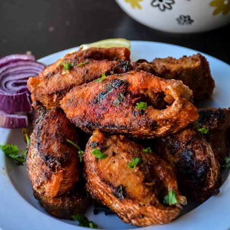 Crispy and spicy fish fry made with kerala style homemade marination. This spicy aromatic fish fry can be eaten as an appetizer or goes well with biryani and some curry. You can use the marination … Fish Biryani, Fish Fry Recipe, Prawn Recipes, Fried Fish Recipes, Pulao Recipe, Fish Fry, Fish Curry, Biryani Recipe, Baked Fish