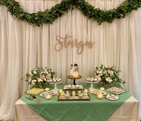 White Gold Greenery Dessert Table, Sage Cake Table Decor, Green White And Gold Dessert Table, Olive Green Dessert Table, Birthday Party Main Table Decor, Green Gold Dessert Table, Sage Green And Gold Dessert Table, Green Dessert Table Ideas, Desert Table Decoration Ideas