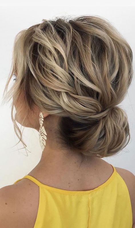 Updo Hairstyles For Wedding, Mother Of The Groom Hairstyles, Hairstyle Updo, Hairstyles For Wedding, Wedding Hair Up, Up Dos For Prom, Banana Hair Clips, Banana For Hair, Guest Hair