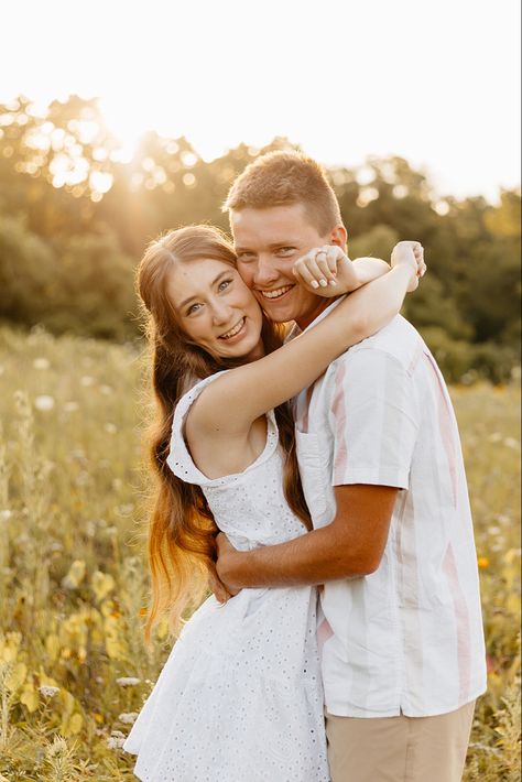 flower field inspired engagement pictures. Flower Field Engagement Photos, Couples Field Photoshoot, Engagement Photo Shoot Ideas, Field Pics, Dream Proposal, Couples Beach Photography, Field Engagement Photos, Couple Shoots, Engagement Session Posing