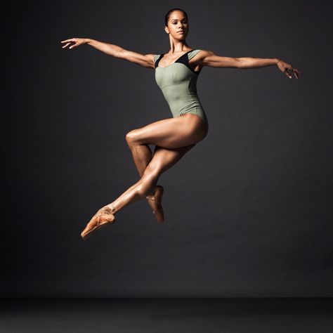 ❤️ @mistyonpointe  Have a fabulous Sunday everyone. #mistycopeland Black Dancers, Dance Photography Poses, Ballet Poses, Jitterbug, American Ballet Theatre, Misty Copeland, Lindy Hop, Ballet Art, Ballet Photos