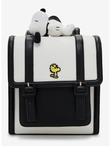 Cute Bags For School Backpacks, Snoopy Backpack, Aesthetic Wishlist, Snoopy Sleeping, Mochila Fjallraven Kanken, Snoopy Bag, Snoopy Stuff, Brown Backpack, Snoopy Comics