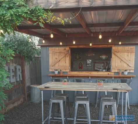 Outdoor bar with shed, table and chairs Backyard Bar Shed, Shed Backyard, Build A Bar, Garden Bar Shed, Outdoor Garden Bar, Building A Patio, Diy Outdoor Bar, Bar Shed, Outside Bars