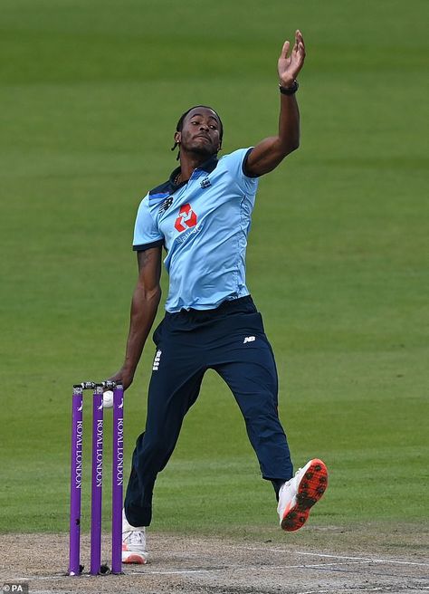 Fast Bowler Wallpaper, Jofra Archer Wallpaper, Cricket Bowler, Cricket Aesthetic, Jofra Archer, Australia Cricket Team, Virat Kohli Portrait, Virat Kohli Portrait Photography, England Cricket Team