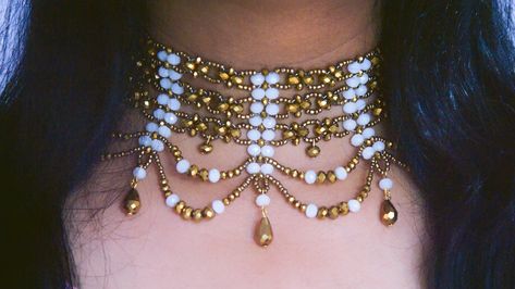 How to Make Collar Necklace - Instructables Diy Chain Necklace, Necklace For Bride, Diy Chain, Beaded Bib Necklace, Beads Art, Beads Work, Necklace Tutorial, Necklace Diy, Booth Ideas