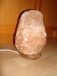 salt lamp for emfs Anti Oxidant Foods, Himalayan Salt Crystals, Electromagnetic Radiation, Emf Protection, Salt Lamp, Healthy Ideas, Crystal Lamp, Healthy Families, Holistic Healing