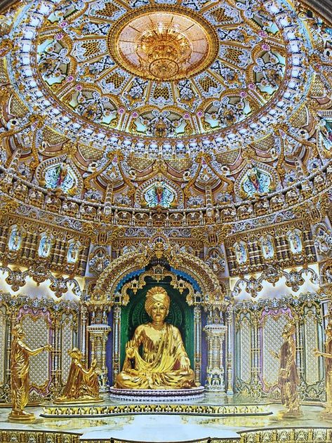 Swaminarayan Akshardham, New Delhi - TripAdvisor Akshardham Temple Delhi, Temple Gopuram, Tamilnadu Temples, Akshardham Temple, Baps Swaminarayan, Temple Hindu, Temple India, Indian Temple Architecture, Backpacking India