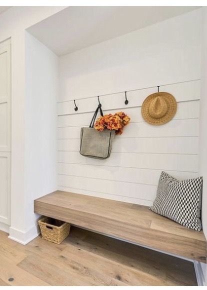 Small Mudroom Ideas Entryway Garage, Small Mudroom Ideas Entryway, Ikea Mud Room, Coat Room, Franklin House, Small Mudroom, Cabin Build, Small Mudroom Ideas, Hall Entrada