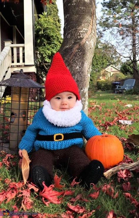 Diy Gnome Costume, Garden Gnome Halloween Costume, Baby Gnome Costume, Olaf Halloween Costume, Olaf Costume, Gnome Costume, First Halloween Costumes, Diy Gnome, Halloween Costume Contest