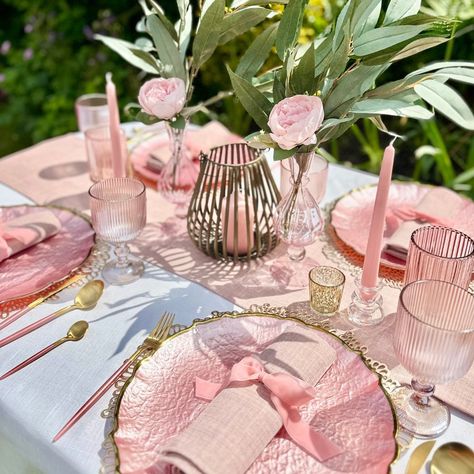 Indulge in the Pink Peony Garden tablescape, a manifestation of romance, femininity, and prosperity. Elevate your gatherings with this exquisite pink ensemble, designed to captivate your guests with its allure. Versatile and timeless, this set is suitable for year-round celebrations, adding a touch of elegance to any occasion. Perfect for gifting, the Pink Peony Garden tablescape is available in sets of 4 or 6 place settings, featuring a curated selection of décor essentials. The Pink Peony Gard Birthday Ideas Places To Go, Pink Table Cloth Decor, Pink Floral Tablescape, Roses Party Theme, Pink Outdoor Party, Black And Pink Table Setting, Outdoor Event Ideas, Pink Wedding Table Settings, Round Tablescapes