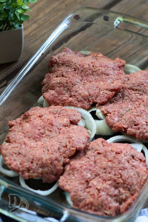 Oven Baked Hamburgers And Onions, Baked Burger Patties, Oven Baked Hamburger Patties Ground Beef, Baked Hamburger Recipes, Hamburger Steak Baked In Oven, Easy Quick Hamburger Recipes, Oven Hamburger Patties, Oven Baked Burgers Patties, Hamburger Patties In The Oven