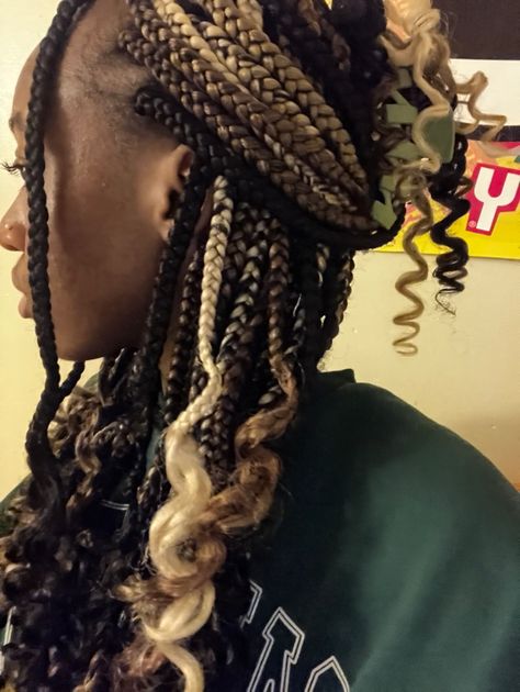 Calico Hair Braids, Calico Box Braids, Light Pink Braids, Blk Hairstyles, Braid Colors, Braiding Ideas, Future Hairstyles, College Hairstyles, Style Braids