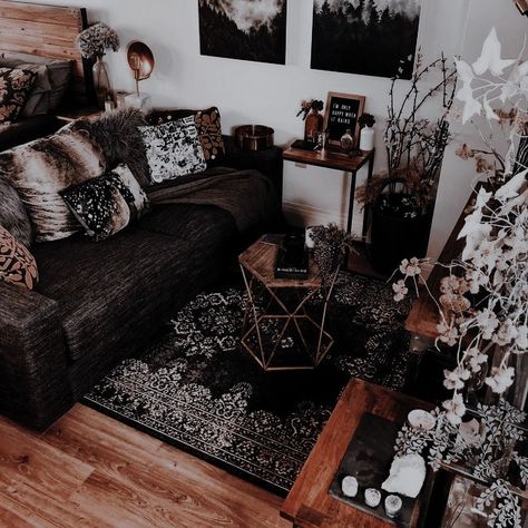 Viking Style Living Room, Viking Living Room Decor, Dark Cozy Apartment, Viking Living Room, Viking House Interiors, Weetzie Bat, Viking House, Boho Ideas, Bat House