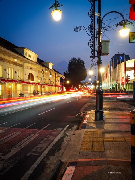 Asia Afrika street, Bandung, Indonesia Asia Afrika, Bandung City, Perjalanan Kota, Aesthetic City, Kota Bandung, Cirebon, Street Photographers, Bts Photo, Java