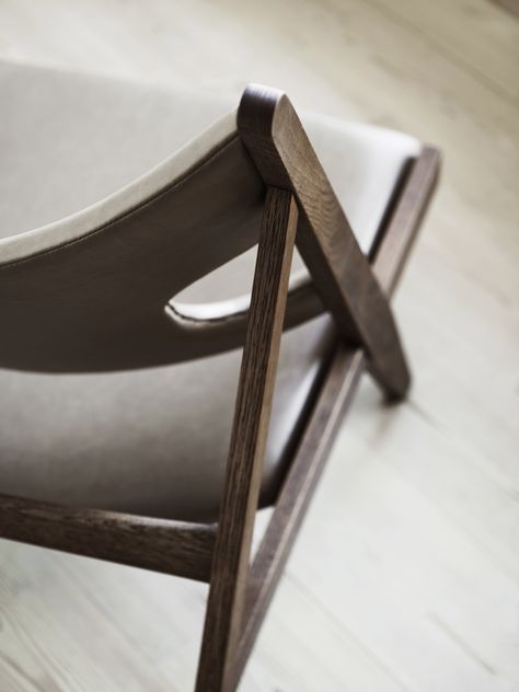 Menu reissues a classic mid-century chair designed for knitting Kofod Larsen, Iconic Chairs, House Wood, Honed Marble, Dark Wax, Smart Design, Classic Furniture, Wishbone Chair, Upholstered Seating