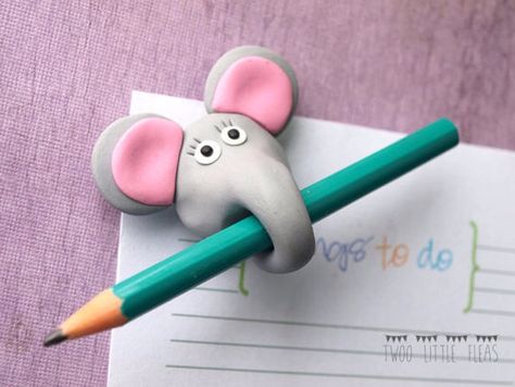 Polymer Clay Pencil Holder, Clay Pencil Holder, Diy Fridge Magnets, Clay Elephant, Polymer Clay Kunst, Polymer Clay Magnet, Crea Fimo, Clay Crafts For Kids, Clay Magnets