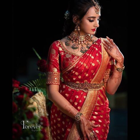 Regalia, elegance and love ~~ Beautifully captured by #BEFavourite @foreverbygayathri Photography: @foreverbygayathri Saree : @sabyasachiofficial Makeup : @makeupstudiobysuu @nalesabygeethanjali Jewellery: @gajraj_jewellers . . . #hinduwedding#bridesofbangaloreofficial #weddingphotographyindia #wedding #classic #wedding #weddingmoments#moments #weddingdocumentary #southindianwedding #weddingstory #weddinginspiration #weddingstoryteller #weddingdairies#foreverbygayathri #funweddingphotos South Indian Bride Jewellery, Best Indian Wedding Dresses, Saree Blouse Styles, Bridal Sarees South Indian, Simple Saree Designs, Wedding Saree Blouse, Indian Bride Outfits, Traditional Indian Dress, Red Wedding Dresses