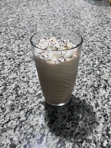 Ice Cream Milkshake, Ice Cream Shake, Milkshake Recipe, Cold Treats, Milkshake Recipes, I Love Chocolate, Cream Sandwich, Best Ice Cream, Icecream Bar