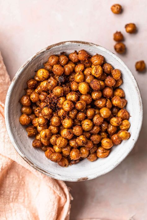 Crispy Chickpeas Toasted Garbanzo Beans, Farmhouse Walkway, Fibre Meals, Chickpea Roasted, Salad Chickpeas, Roasted Chickpeas Snack, Crispy Roasted Chickpeas, Roasted Garbanzo Beans, Nut Free Snacks