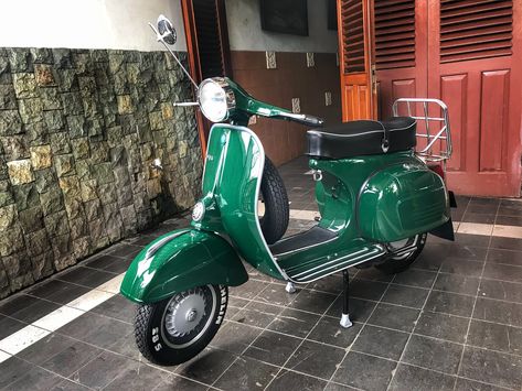 1974 vespa sprint veloce Vespa Super 150, Vespa Sprint Veloce, Lml Vespa, Vespa 150 Sprint, Vespa Models, Vespa Super, Vespa 150, Vespa Ape, Vintage Scooter