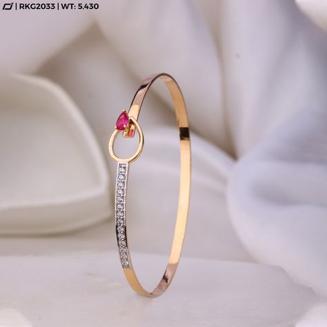 Single Bangle Designs Gold, Rose Gold Kada, Rose Gold Bracelet For Women, Pearl Bangles Gold, Gold Kada, Unique Gold Jewelry Designs, Gold Bracelet Simple, New Gold Jewellery Designs, Gold Earrings Models