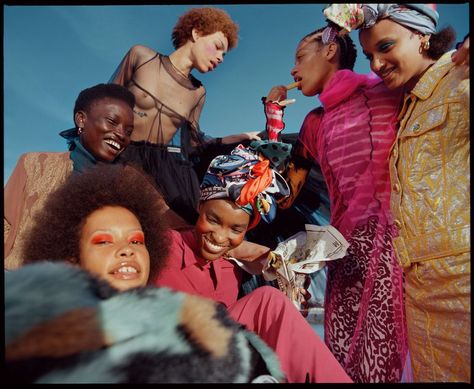 Joy as An Act Of Resistance (i-D Magazine) Nadine Ijewere, Group Poses, Make Up Inspiration, Group Photography, Team Photos, Pics Art, New Face, Photography Inspo, Editorial Photography