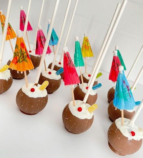 Hawaiian Cake Pops, Princess Cakepops, Luau Party Desserts, Luau Cake Pops, Beach Cake Pops, Pool Party Treats, Luau Desserts, Tiki Cake, Hawaii Birthday Party