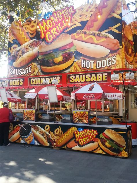 Carnival Food Stalls, County Fair Food, Fun Fair Food, Foodtrucks Ideas, Fair Foods, State Fair Food, Food Fair, Carnival Food, Food Cart Design