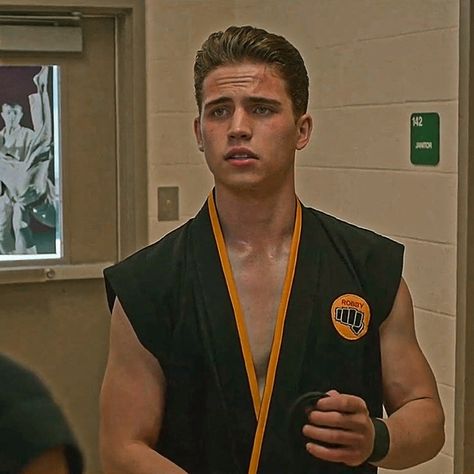 Robby Keene Cobra Kai, Robby Keene, Tanner Buchanan, Cobra Kai Dojo, Karate Kid Cobra Kai, Matt Dillon, Kid Cobra, Kids Series, Jurassic Park World