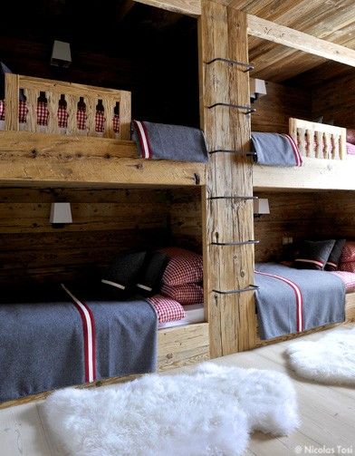 , Bunkbed Ideas, Swiss Ski Chalet, Ski Chalet Decor, Rustic Bunk Beds, Swiss Ski, Mountain Interiors, Ideas Habitaciones, Chalet Chic, Chalet Interior