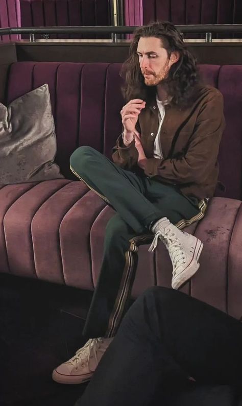 Hozier Outfit, Concert Outfit Men, Bog Man, Masculine Outfits, Aesthetic Outfits Men, Concert Fits, Hozier, White Boys, Pretty Men