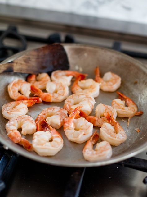 How To Quickly Cook Shrimp on the Stovetop — Cooking Lessons from The Kitchn How To Saute Shrimp, Cook Shrimp, Drunken Noodles, Shrimp Dinner, Grape Salad, Sauteed Shrimp, Frozen Shrimp, Cooking Lessons, Appetizer Salads