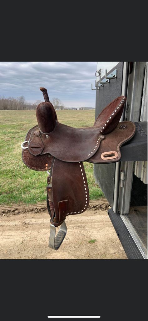 Horse Trailer Organization, Barrel Racing Tack Sets, Barrel Racing Tack Rodeo, Bling Horse Tack, Leather Horse Tack, Barrel Racing Saddle, Barrel Racing Saddles, Western Horse Saddles, Dream Horse Barns