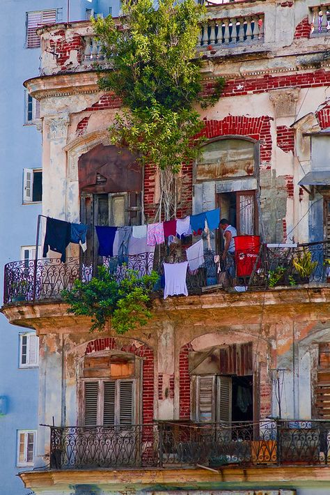 Laundry | Doing Laundry in Havana Old Building | MMM ZZZ | Flickr Havana House, Old Havana Cuba, Cancun Mexico Travel, Cuba Beaches, Cuba Photography, Architecture Drawing Sketchbooks, Cuban Art, Spanish Architecture, Vintage Hawaii