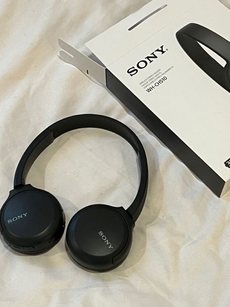 Sony Wch510 Headphones Aesthetic, Sony Ch520 Aesthetic, Black Sony Headphones Aesthetic, Gaming Headphones Aesthetic, Big Headphones Aesthetic, Cute Headphones Aesthetic, Y2k Headphones, Sony Headphones Aesthetic, Sony Wh Ch520