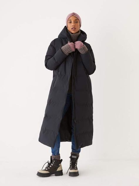 The Long Highland Puffer Coat in Black – Frank And Oak Canada European Fashion Summer, Frank And Oak, Chubby Fashion, Stylish Coat, Cute Spring Outfits, Coat Design, Winter Activities, Polar Fleece, Baddie Outfits