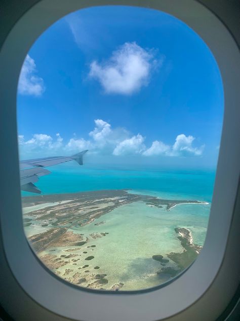 View From Plane, Aesthetic Plane, Turks And Caicos Vacation, Plane View, Beaches Turks And Caicos, Airport Pictures, Bahamas Vacation, Travel Wishlist, Dream Holiday