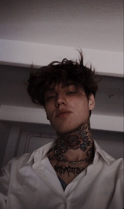 Aegan Cash, Aaron Liebregts, Punk 57, Cute White Guys, Corte De Cabelo Masculino, Aesthetic Boy, Aesthetic People, The Perfect Guy, Aesthetic Guys