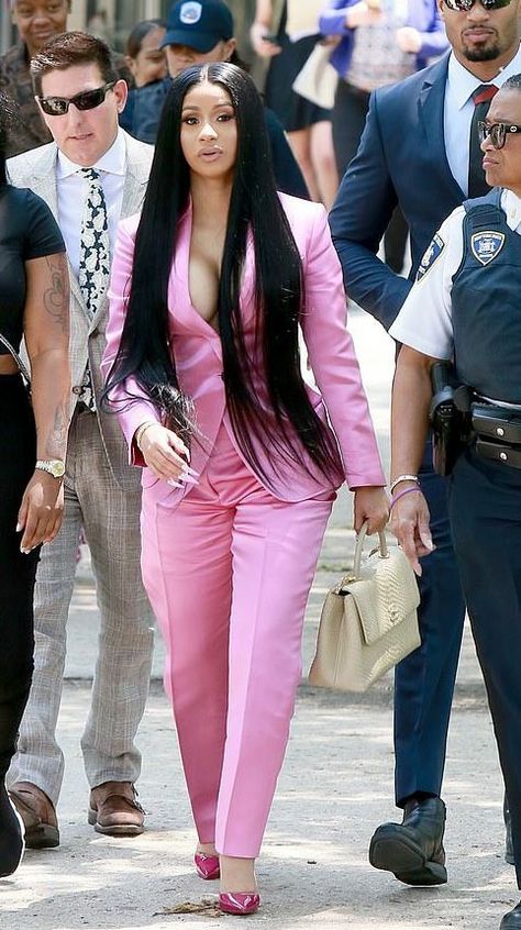 Cardi B Clothes, Court Outfit, Classy Going Out Outfits, Boss Fashion, Stylish Work Attire, African Fashion Modern, Office Outfits Women, B Fashion, High Fashion Outfits