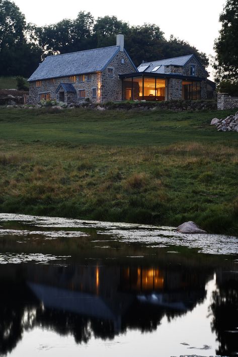 Barn House Conversion, Green Court, House Designs Ireland, Cottage Extension, Stone Farmhouse, Farmhouse Renovation, Old Stone Houses, Glass Extension, Cottage Renovation