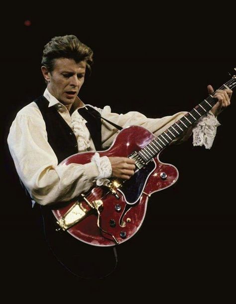 But boy, could he play guitar. #David Bowie Neil Peart, Learn To Play Guitar, How To Play Drums, Ziggy Stardust, Drum Kits, Music Icon, Blues Rock, Cool Guitar, Playing Guitar