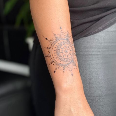 101 Best Mandala Sun And Moon Tattoo Ideas That Will Blow Your Mind! 7 Outsons Mandala Sun And Moon Tattoo, Mandala Sun Tattoo, Sun And Moon Tattoo Ideas, Mandala Tattoo Shoulder, Simple Mandala Tattoo, Moon Tattoo Ideas, Small Mandala Tattoo, Mandala Sun, Sun And Moon Mandala