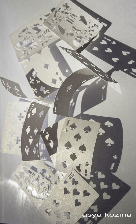 Alice In Wonderland Aesthetic, Lizzie Hearts, Playing Cards Art, Art Appliqué, Playing Cards Design, 카드 디자인, Poker Cards, 3d Art, Card Art