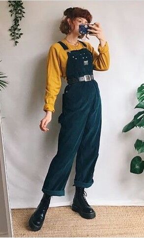 𝙥𝙞𝙣𝙩𝙚𝙧𝙚𝙨𝙩: @𝙖𝙚𝙨𝙩𝙝𝙚𝙩𝙞𝙘𝙡𝙭 Indie Shoes, Wedges Outfit, Ad Fashion, Outfit Vintage, Indie Outfits, 가을 패션, Dressy Tops, Looks Vintage, Retro Outfits