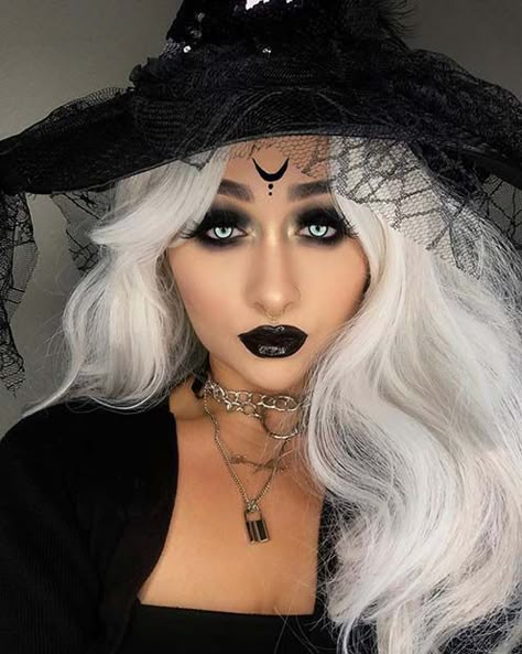 Pretty Witch Makeup, Witch Makeup Ideas, Witchy Makeup, Maquillage Halloween Simple, Makeup Ideas For Halloween, Halloween Makeup Witch, Tomboy Aesthetic, Halloween Makeup Diy, Halloween Makeup Pretty