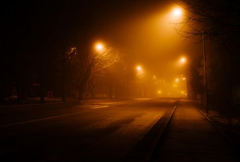 9 Realms, Cinematography Aesthetic, Quiet Photos, Foggy Night, Street At Night, Music Project, Night Sky Wallpaper, Retro Images, Street Lights