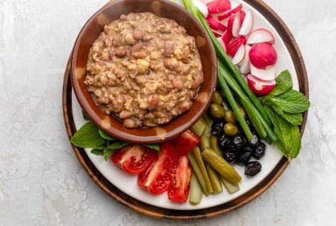 Lebanese Ful Medames | FeelGoodFoodie Middle Eastern Breakfast, Ful Medames, Lebanese Breakfast, Olive Oil Sauce, Feel Good Foodie, Food Photography Ideas, Lemon Olive Oil, Eastern Mediterranean, Fava Beans